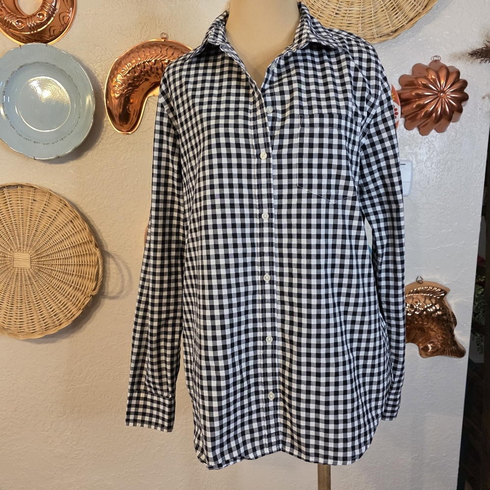 Amazon Essentials Black and White Gingham Checked Cottagecore Button Up Shirt